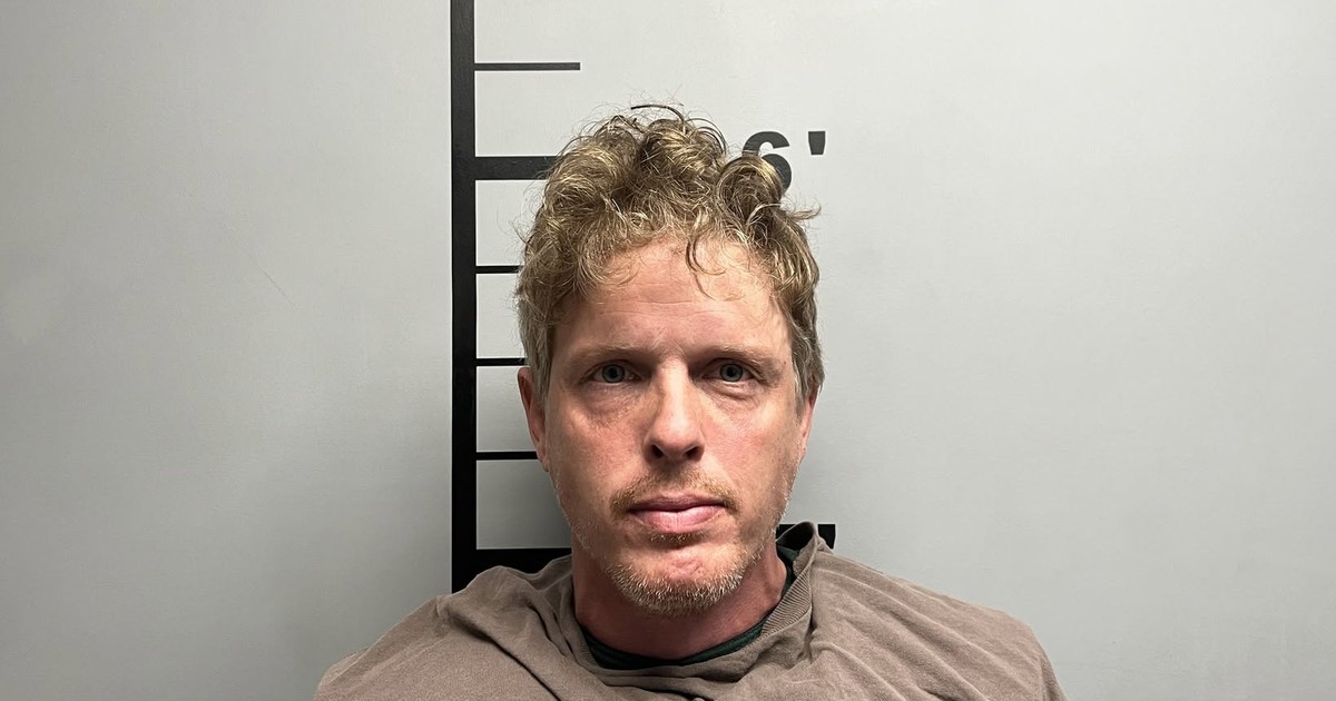Booking photo of Russell Bloodworth